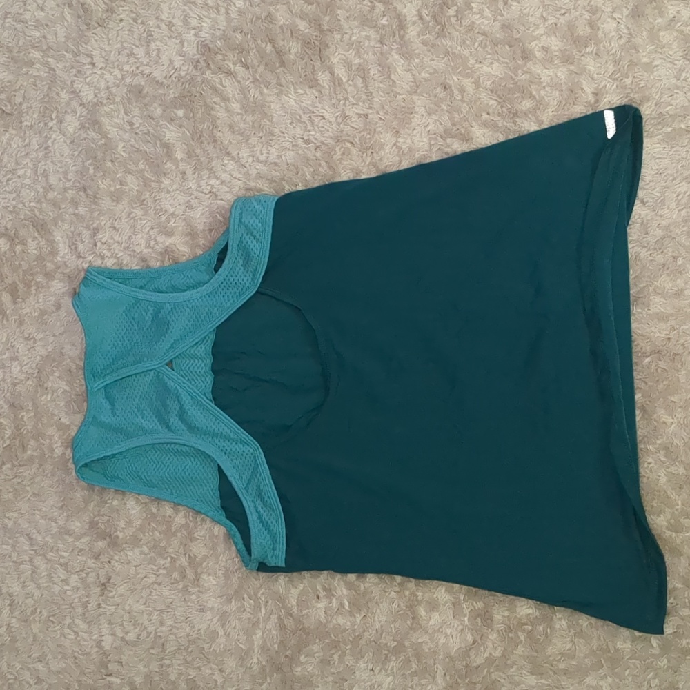 running top - Picture 3 of 3